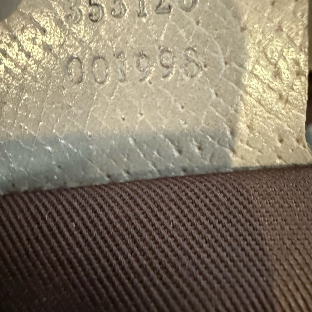 Gucci GG Canvas Bree Leather Line Crossbody Bag in light gray - Picture 5 of 14